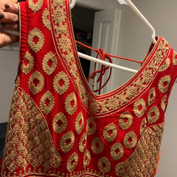 Red Classy Designer gown suit dress - Picture 4 of 6